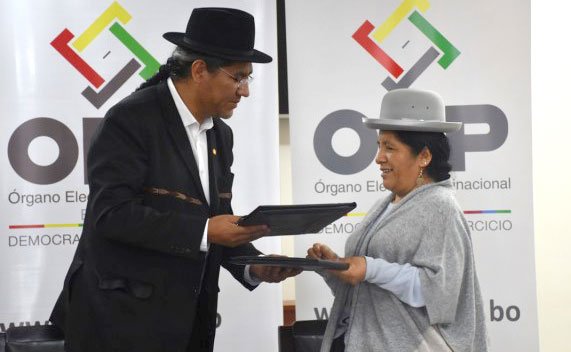 TSE y Cancillería firman adenda de ratificación del convenio para empadronamiento permanente de bolivianos en el exterior